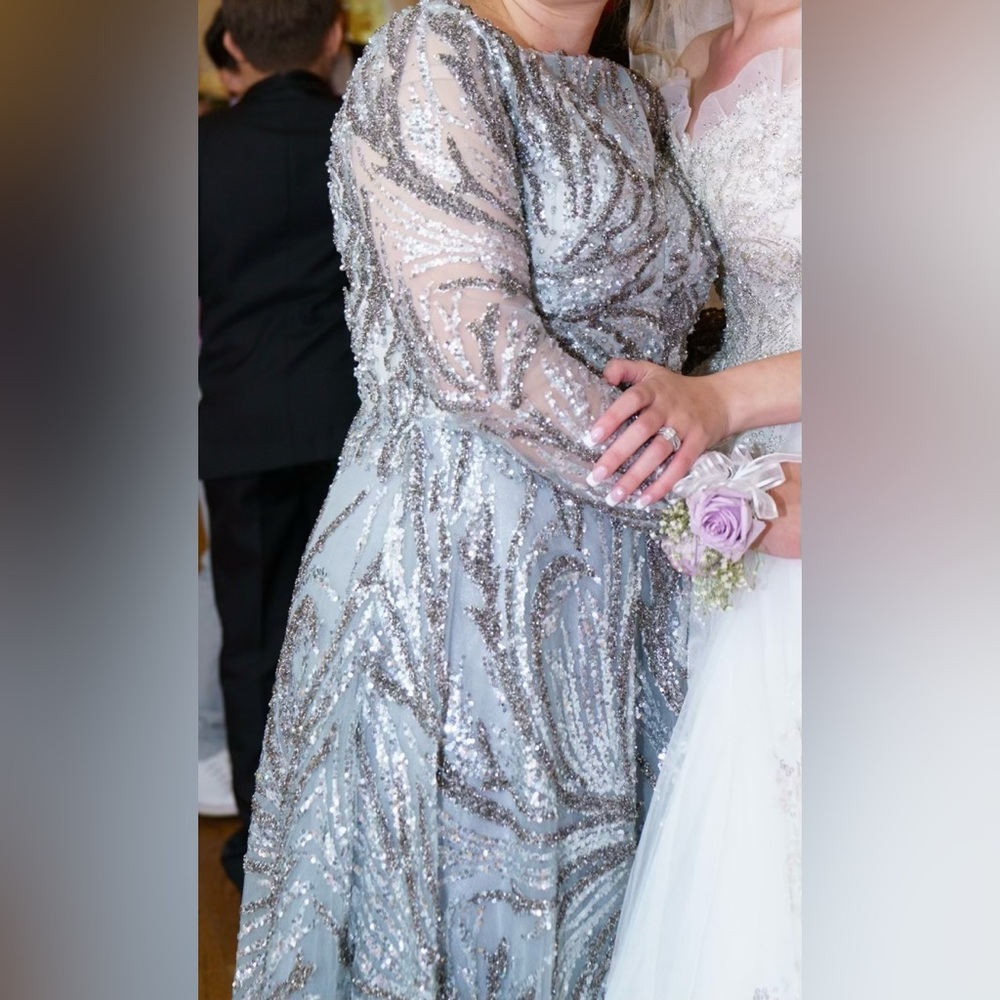Stunning Laura gown - Picture 5 of 5